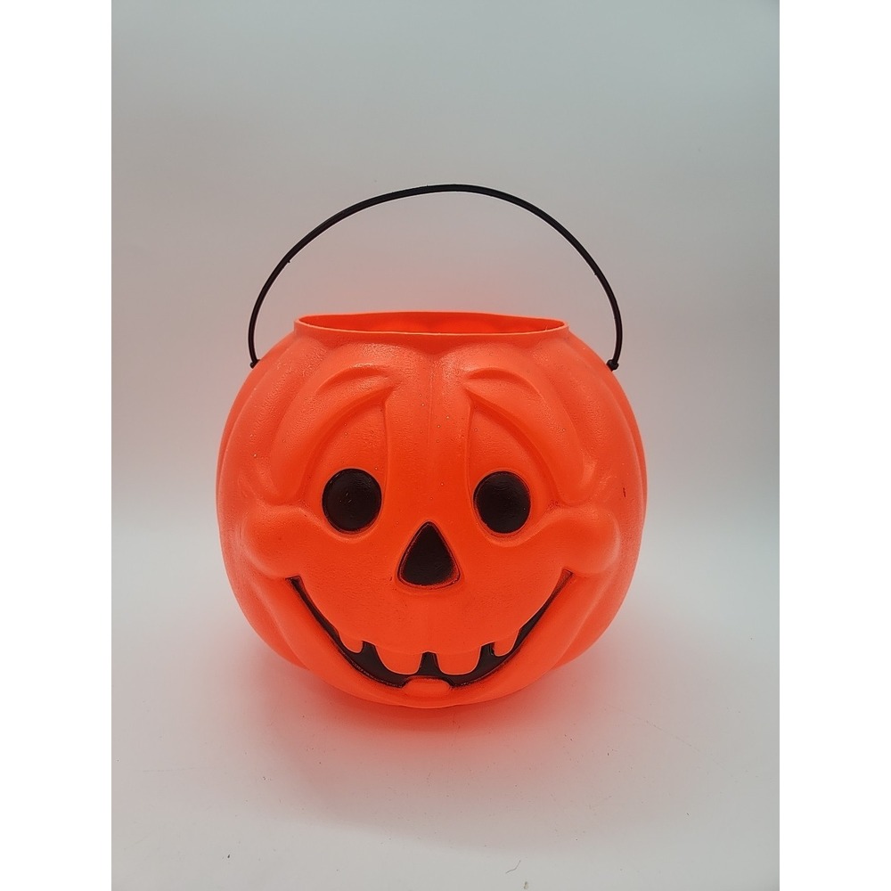 Vintage Kmart Halloween Pumpkin Jack O Lantern Plastic Trick or Treat Bucket
